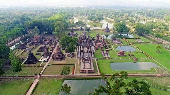 Ayudhaya古城寺庙4k鸟瞰图