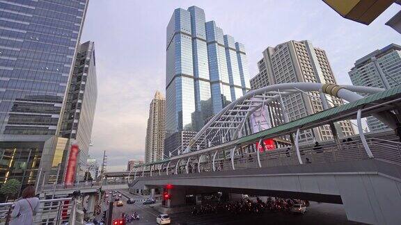 黄昏时分的曼谷商业区