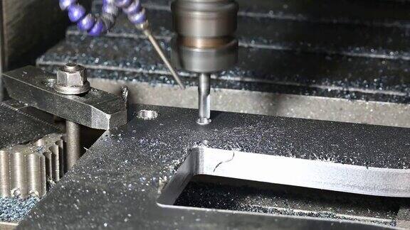 数控铣床采用方形立铣刀加工冲压模具零件采用加工中心的高精度模具和模具制造理念