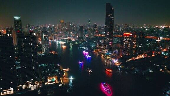 空中无人机拍摄的曼谷城市景观和曼谷市中心湄南河上的摩天大楼