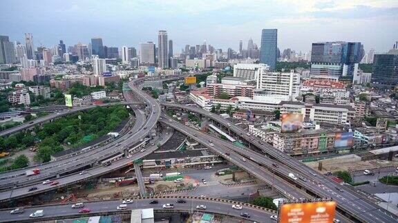 曼谷市容与高速公路交通高峰时段