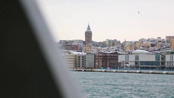 卡拉科伊的一部分博斯普鲁斯伊斯坦布尔的加拉塔桥卡拉科伊和Beyoglu地区的视图伊斯坦布尔博斯普鲁斯的视图加拉塔塔的看法从船上