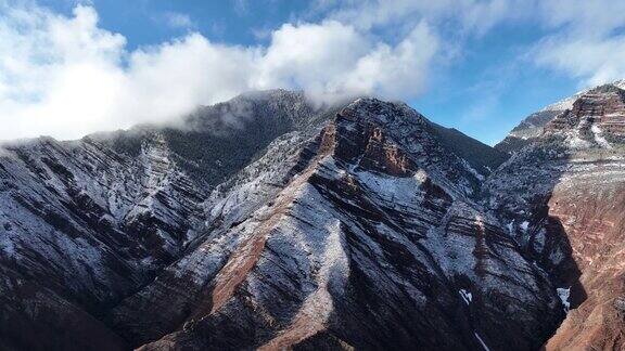 美丽丹霞地貌景观在西藏中国