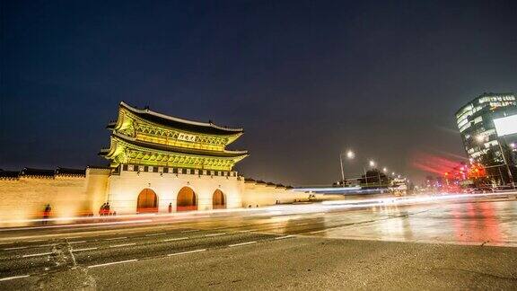 韩国首尔的光华门夜景和交通