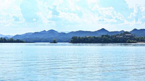 杭州美丽的湖泊自然风光