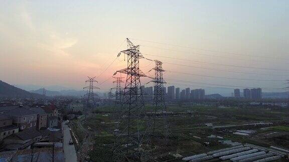 黄昏时杭州的塔架、城市景观和4k