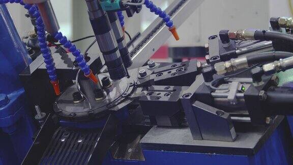 机械设备;螺母螺杆制造机装配线生产小螺母