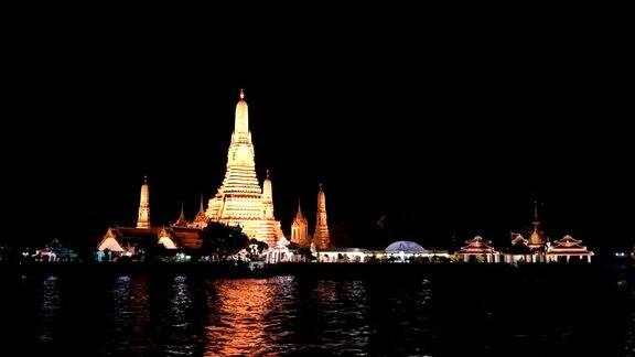 夜景WatArunTemple在泰国曼谷