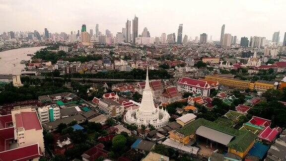 鸟瞰图的寺庙多恩在曼谷