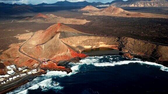 ElGolfo火山湖鸟瞰图兰萨罗特加那利群岛西班牙