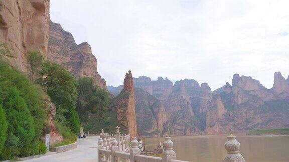 中国甘肃刘家峡冰陵寺黄河景观
