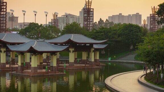 广东省佛山市日落时间著名的湖滨公园成本线反射全景时间间隔4k中国