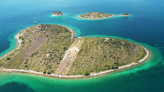 克罗地亚达尔马提亚市扎达尔附近的心型Galesnjak岛