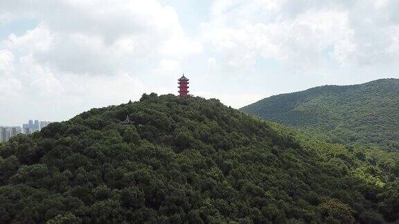 中国江苏省无锡市龙光塔风景区西辉公园