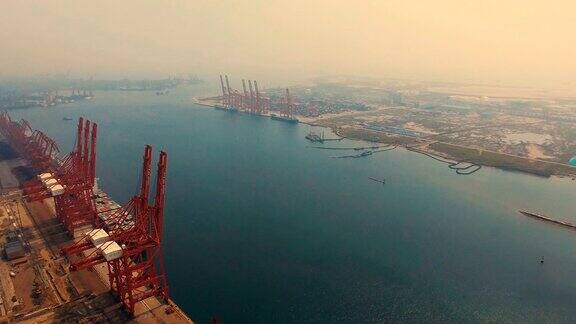 鸟瞰中国唐山港