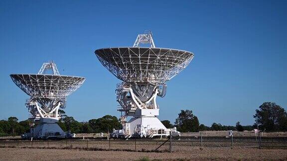 射电望远镜天线在澳大利亚新南威尔士州Narrabri附近