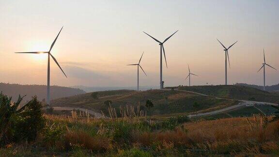 日落风力涡轮机农场