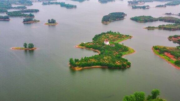 中国四川美丽的湖泊
