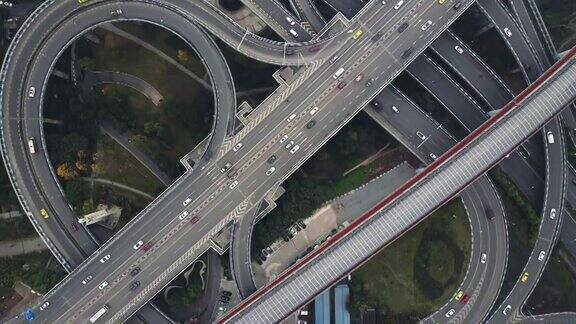 天桥复杂交通繁忙