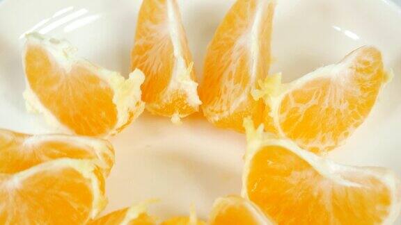 剥去皮的橙子