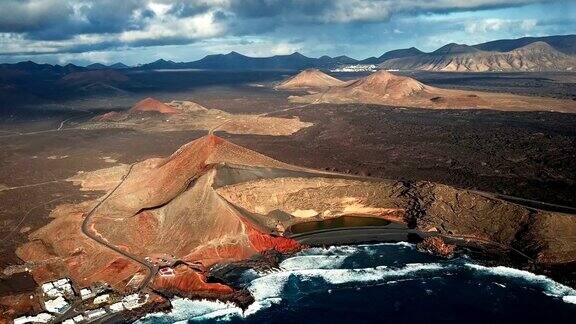 ElGolfo火山湖鸟瞰图兰萨罗特加那利群岛西班牙