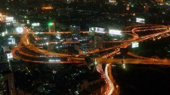 夜间时间流逝高速公路高峰时段