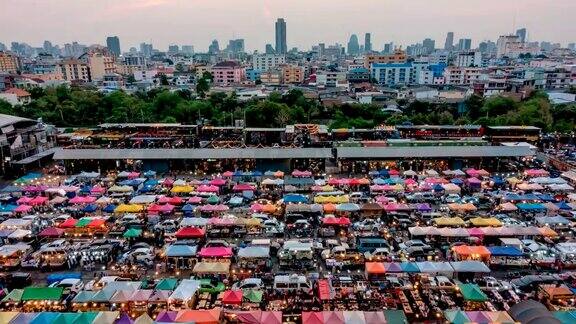 泰国曼谷市场的日落和黄昏时间