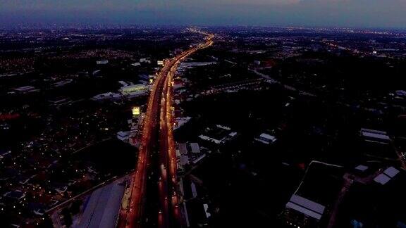 泰国曼谷夜间公路交通鸟瞰图
