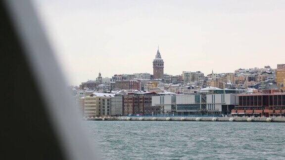 卡拉科伊的一部分博斯普鲁斯伊斯坦布尔的加拉塔桥卡拉科伊和Beyoglu地区的视图伊斯坦布尔博斯普鲁斯的视图加拉塔塔的看法从船上
