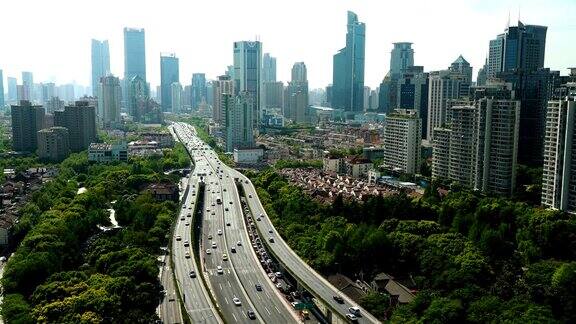 高角度的上海高速公路与交通