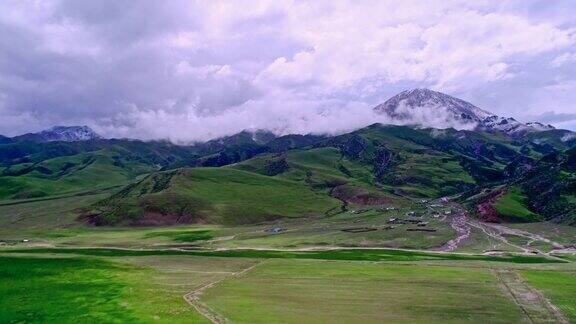 西藏高原的乡村景观西藏自治区