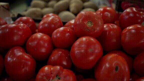 杂货店里的西红柿