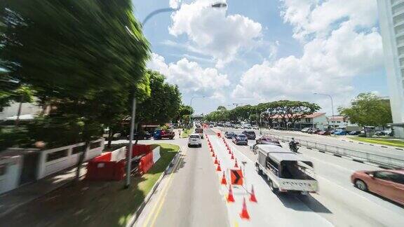 4K视点超缩延时拍摄的汽车交通运输在新加坡市区阳光明媚的一天公共汽车出租车日常城市生活亚洲文化亚洲人的生活方式