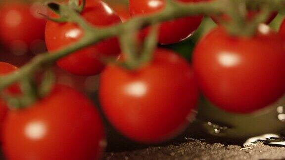 4K-厨房的特写与新鲜的西红柿和蔬菜