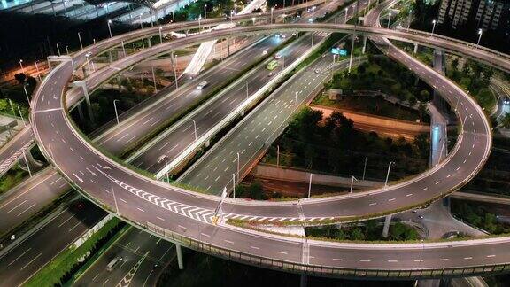 城市高架桥道路的夜景