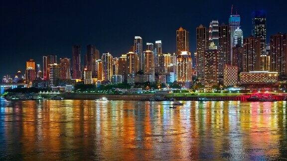 重庆城市的和夜晚的河流移除建筑物商标及广告