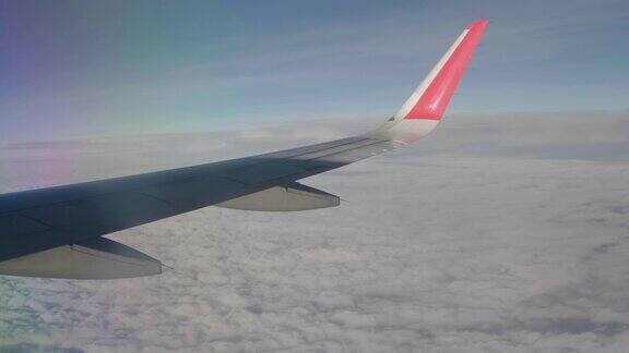 从飞机窗口看云