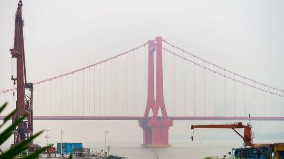 白天时间武汉长江工业起重机著名大桥湾全景4k时间流逝中国