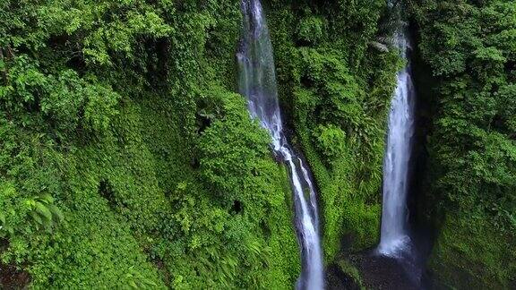印尼巴厘岛的菲吉瀑布