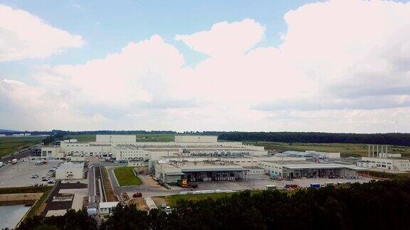 现代工业工厂鸟瞰图