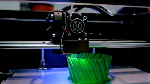 自动三维3D打印机打印塑料模型