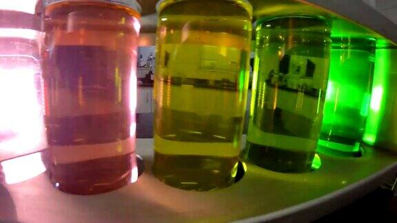 化学烧杯色液体