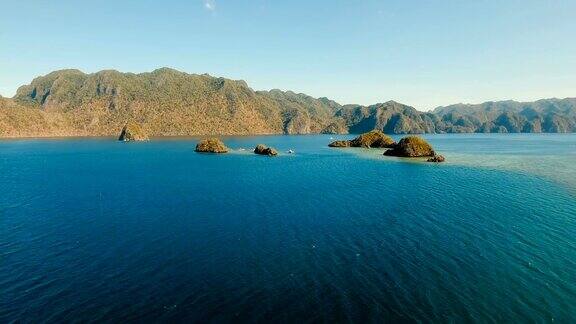 鸟瞰图热带泻湖大海海滩热带岛屿Busuanga菲律宾巴拉望省