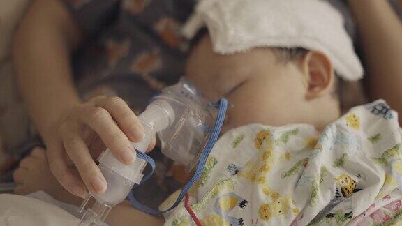 男婴用气雾剂做吸入器治疗
