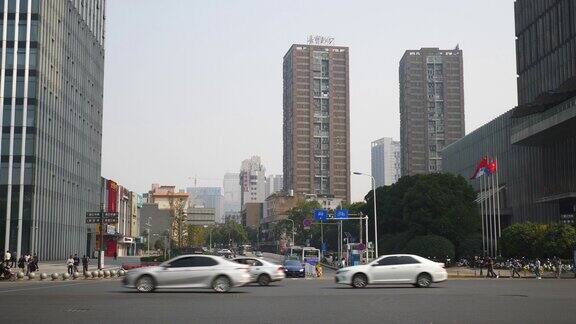 白天长沙市中心交通街道慢镜头全景4k中国