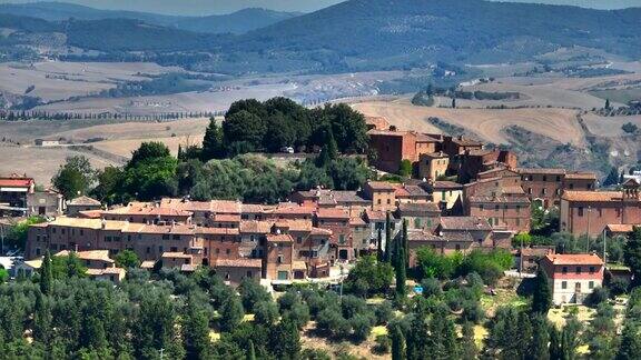 意大利托斯卡纳地区的chiusure城市chiusure鸟瞰图从空中俯瞰意大利托斯卡纳锡耶纳省Asciano公社的一个村庄