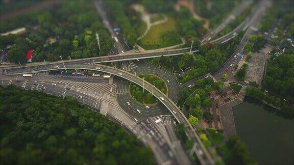 白天武汉城市景观交通路口航拍全景4k倾斜移位中国