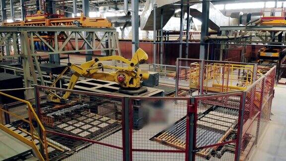 陶瓷工厂正在使用工业机器工业革命4.0