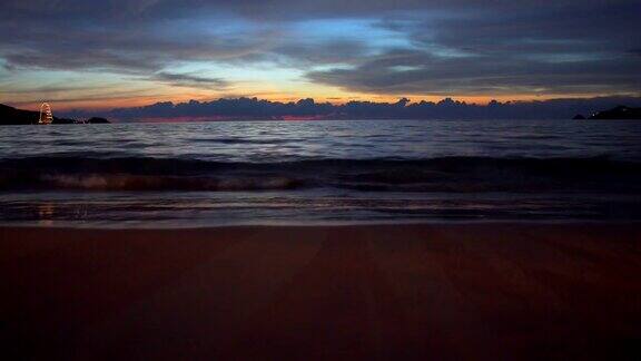 海滩日落时