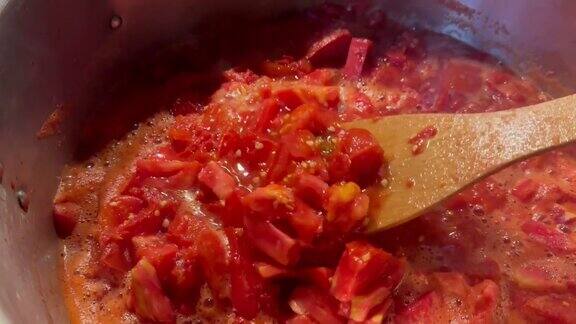 番茄覆盆子品种番茄泥在锅里煮番茄